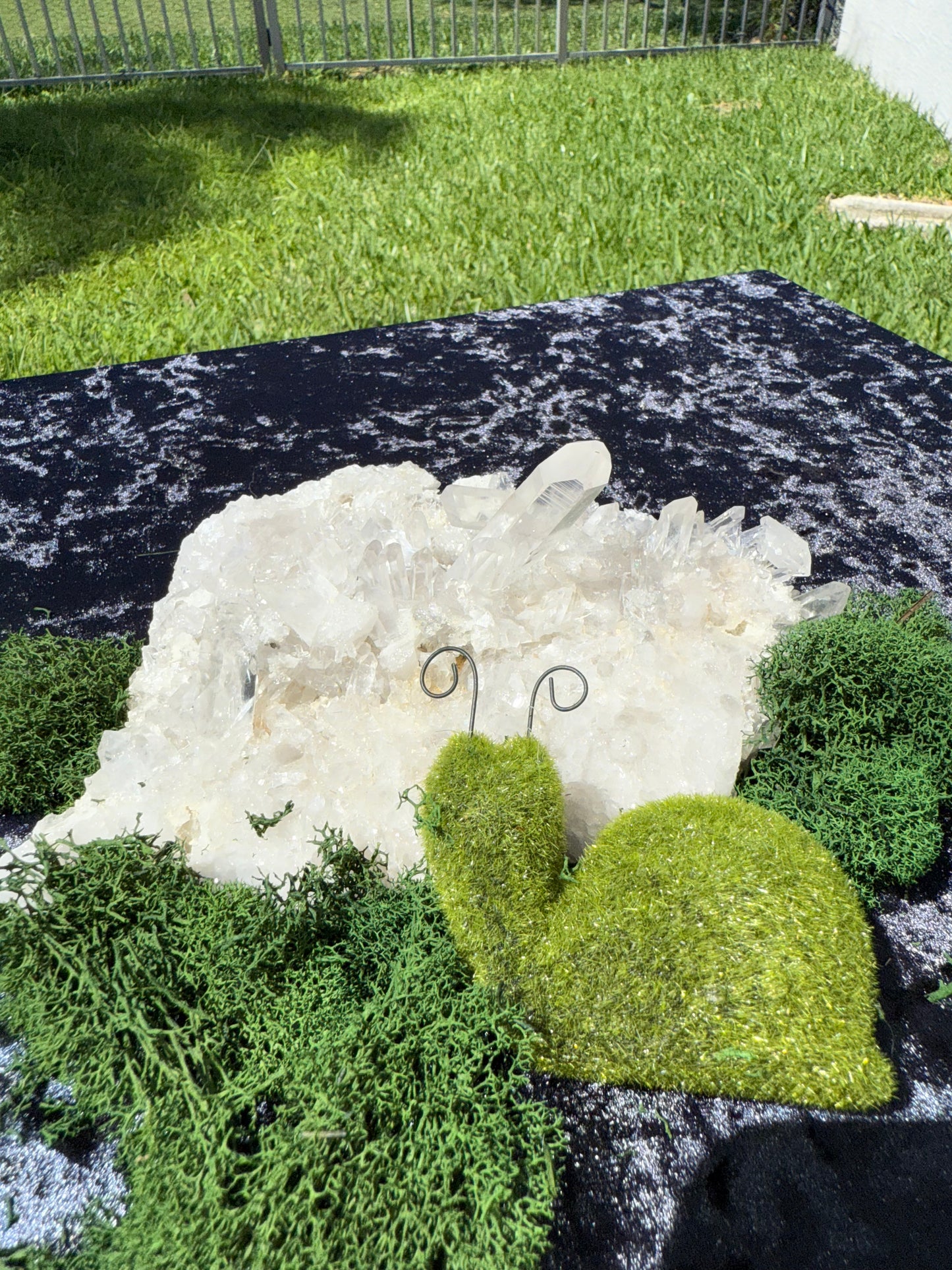X-Large Quartz Altar Stone – Large Natural Crystal for Aquariums 'N Terrariums